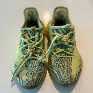 Yeezy Boost 350 V2 'Semi Frozen Yellow' size 5